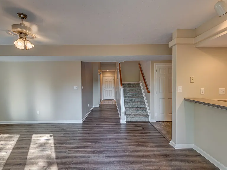 341 Darenia Ln — Photo 11