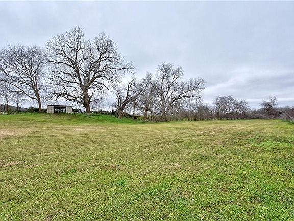 5th image of 1502 Pecan Shores Dr