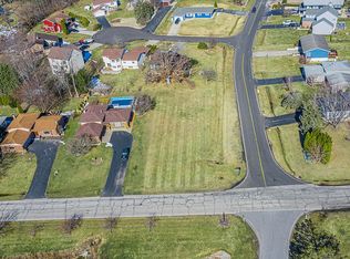 1041 W Lakeshore Dr, Crown Point, IN 46307