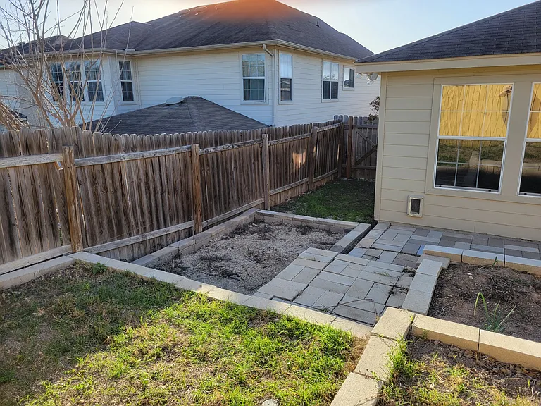 7219 Avery Rd — Photo 44
