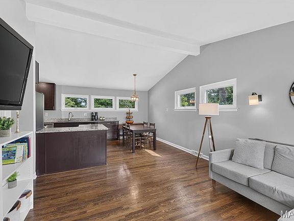 5th image of 628 Sessions Ave