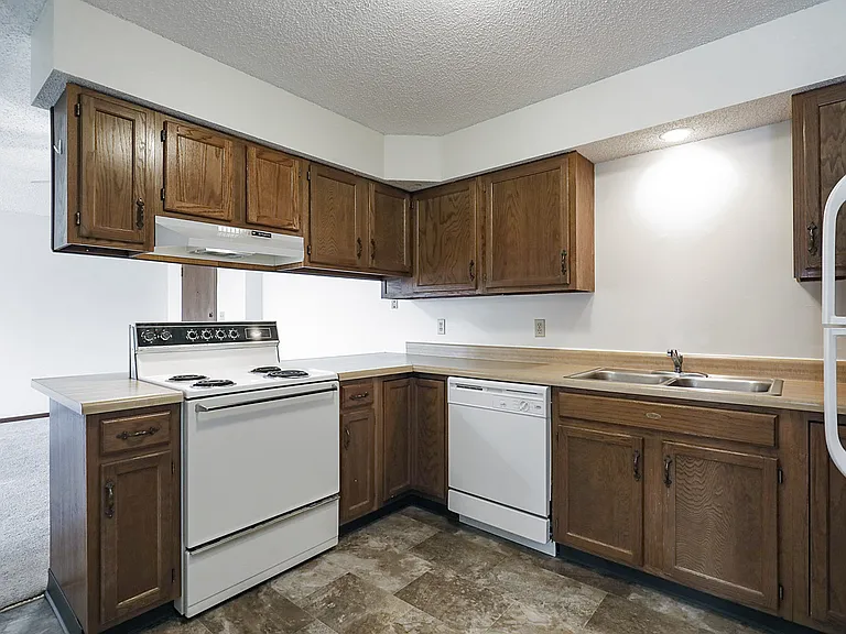 4615 Meredeth St #17 — Photo 7