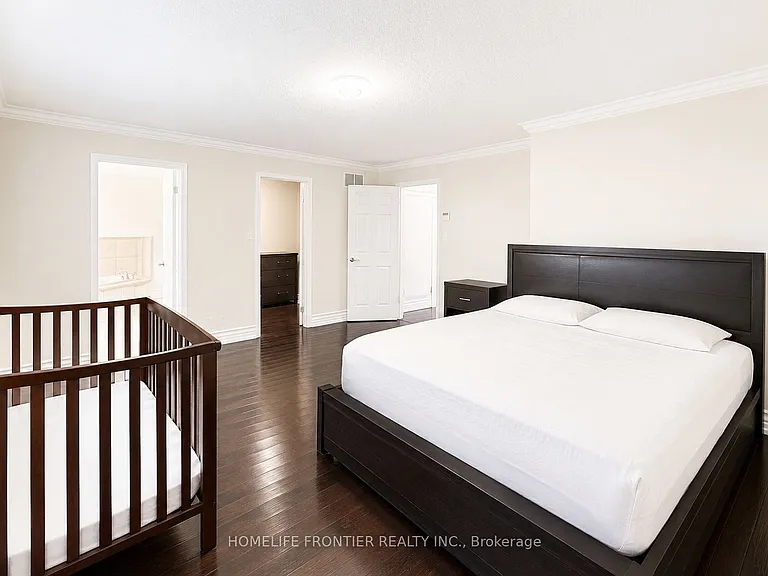 885 Farmstead Dr #UPPER — Photo 19