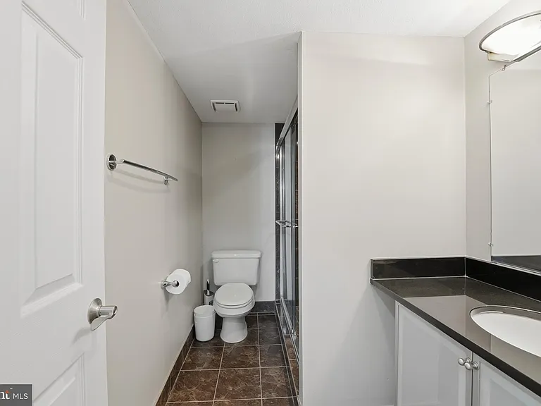 6101 Edsall Rd #1402 — Photo 16