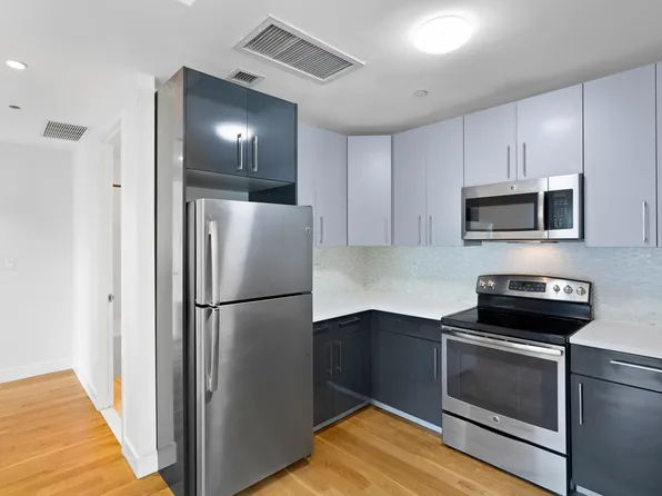 2727 Henry Hudson Parkway West image 15 of 38