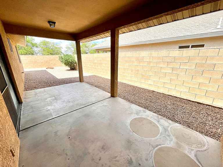 2021 Chambers Ave — Photo 29