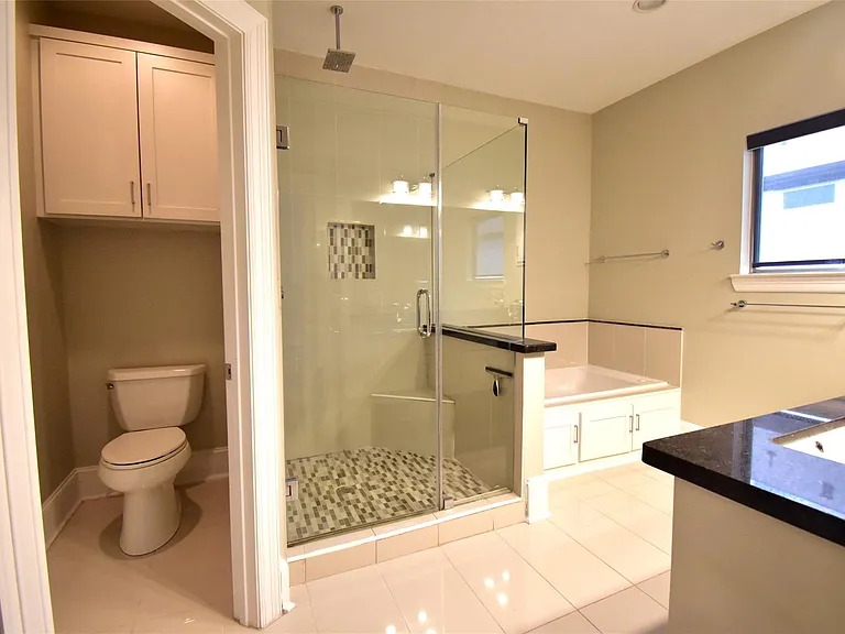 1538 W 23rd St #C — Photo 16
