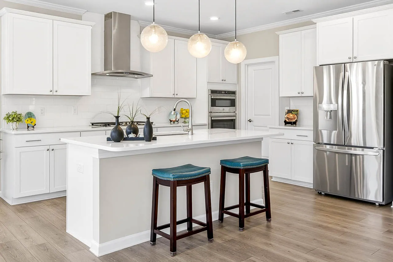 5 bed, 3346 sqft, $3,200 — Photo 3