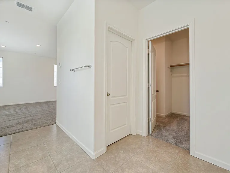3209 Sunny Gate Ln — Photo 31