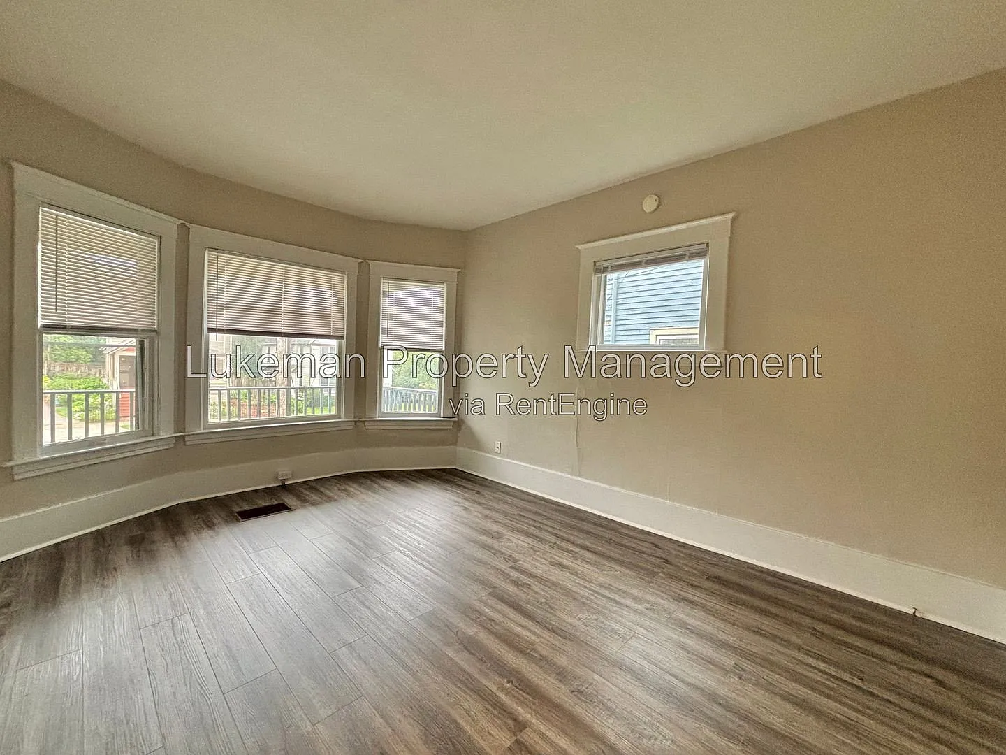 Studio, 1.0 bath, 440 sqft, $700 — Photo 2