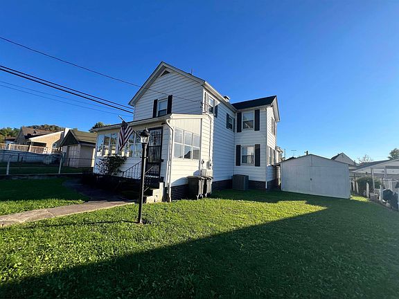 2nd image of 39 Leo Menendez Dr