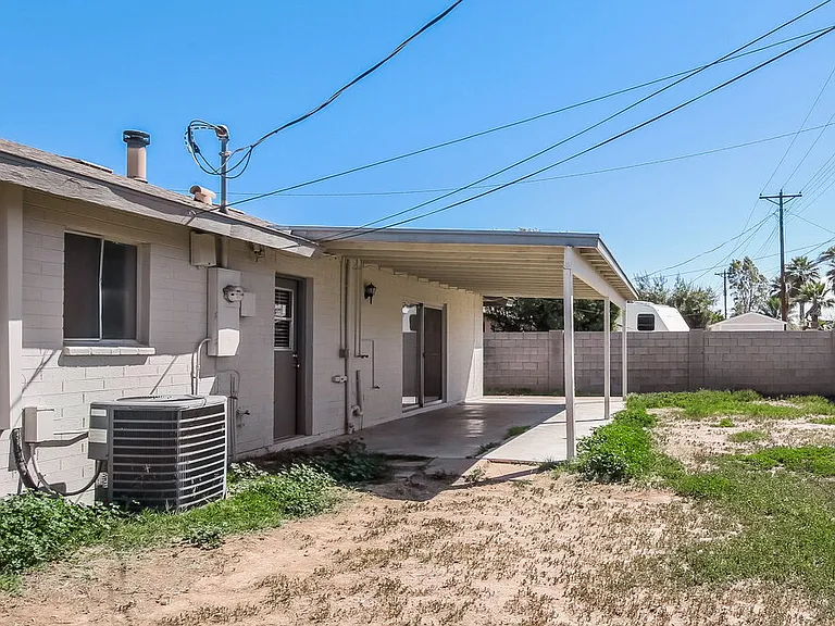 8037 E Oak St — Photo 16