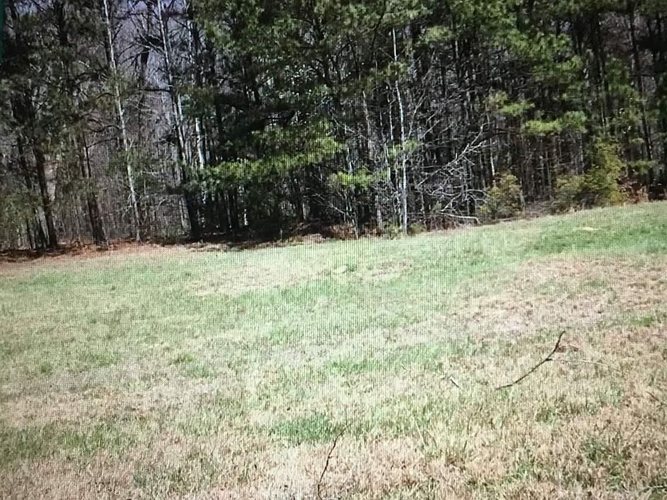 2nd image of 140 Clay Ct
