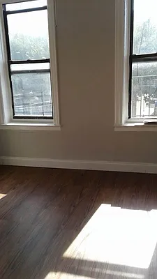 Rented by Evergreen Apartments BK | media 12