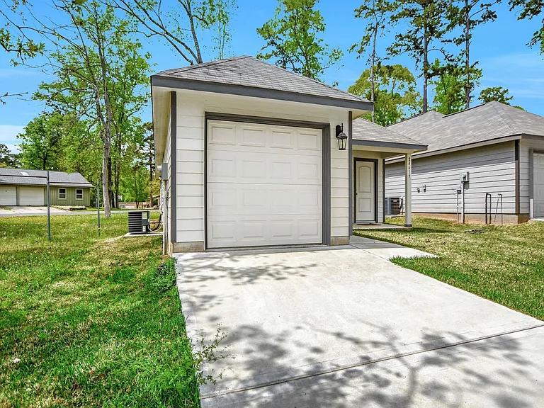24617 Pools Creek Way — Photo 3