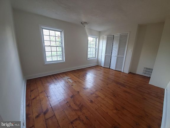 3rd image of 107 S 22nd St #2