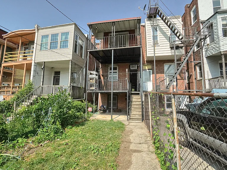 2809 N Calvert St — Photo 10
