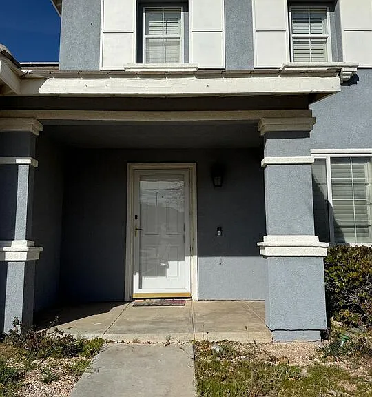 719 W Avenue Q10 — Photo 32