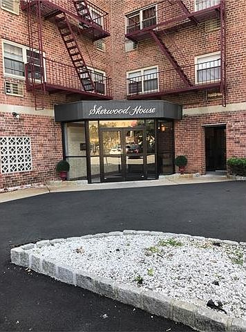 1st image of 20 Secor Pl APT 2E