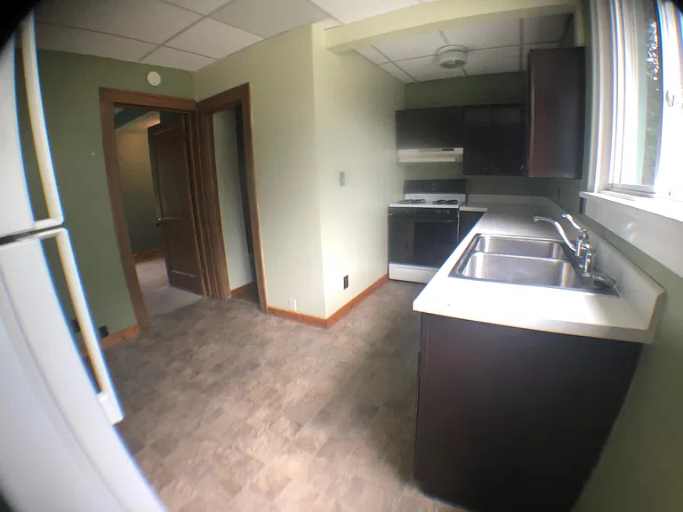 703 E Chippewa St #B — Photo 4