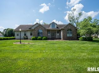 1304 Prestwicke Dr, Herrin, IL 62948