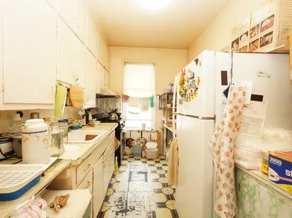 2887 Brighton 6th Street image 12 of 16