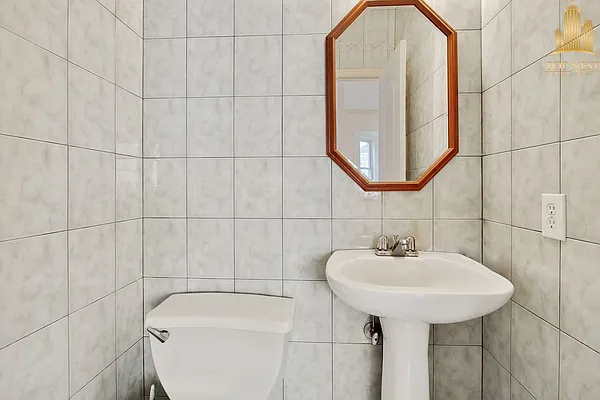 Sold by Top Nest Inc. | media 21