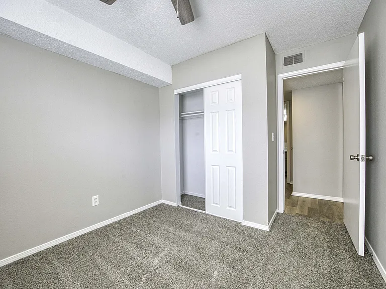 Pheasant Run Apartments — Photo 5