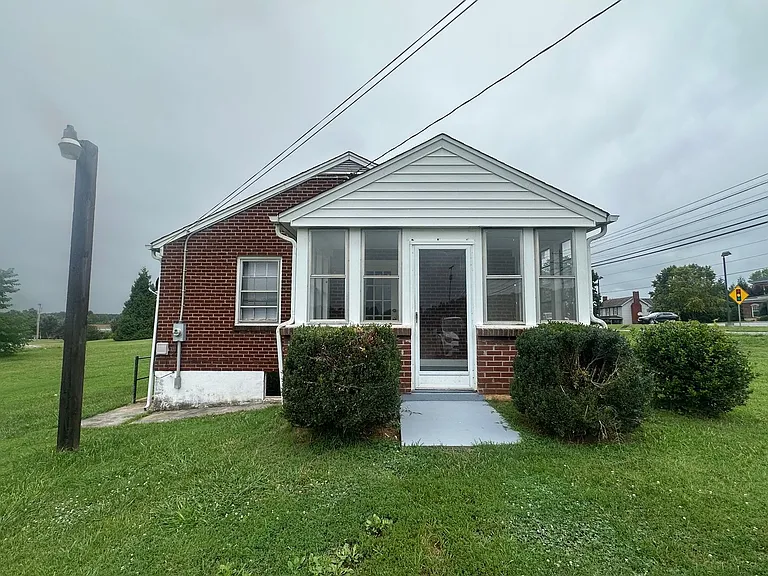 1061 Village Hwy — Photo 2