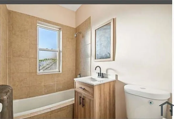 Studio, $1,100 — Photo 4