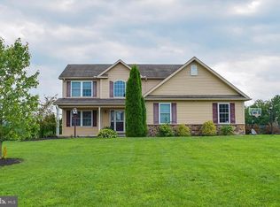 680 Trolley Ct, Mohrsville, PA 19541