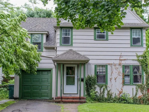 92 Arvine Hts, Rochester, NY 14611