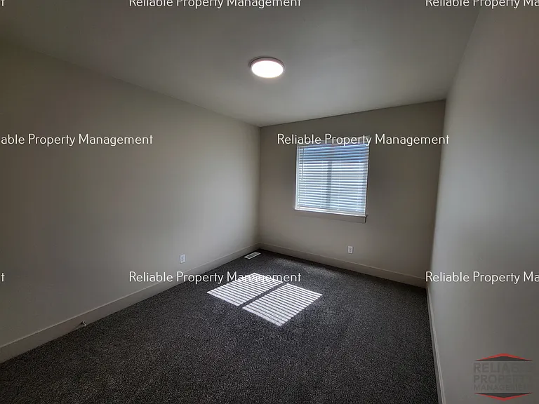 2701 E Derrald Ave — Photo 12