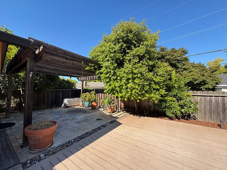 1867 Limetree Ln — Photo 24