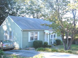 301 Amy Dr NE, Marietta, GA 30060