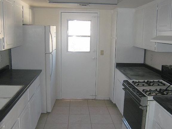 4th image of 760 Palo Verde Cir APT 4