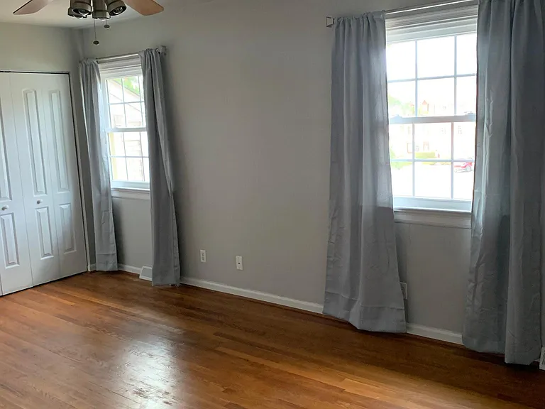 145 Georgetown Grn — Photo 6