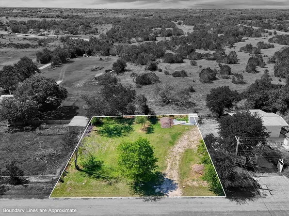 122 Heath St, Hico, TX 76457