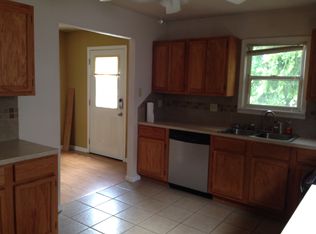 907 Summitt St, Henryetta, OK 74437