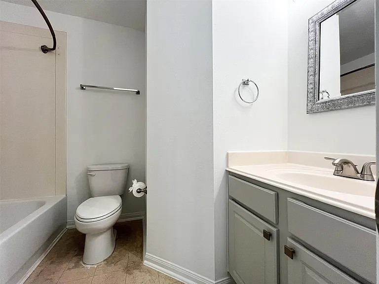 123 Willoughby Ct — Photo 9