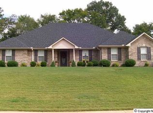 16908 Woodhaven Dr, Athens, AL 35613