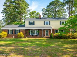 6711 River Rd, Washington, NC 27889