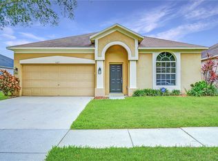 507 Sand Ridge Dr, Valrico, FL 33594