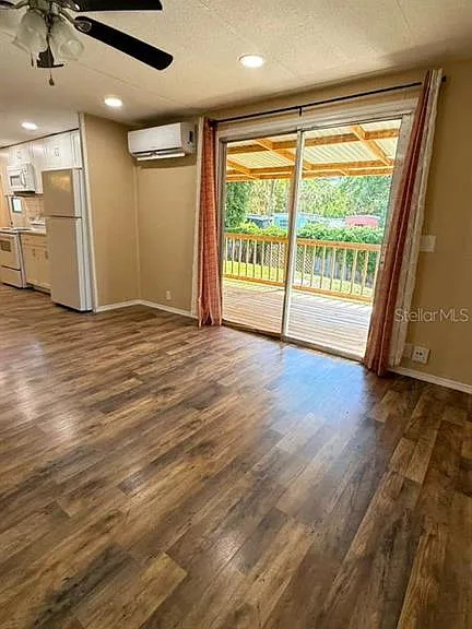 1703 Blanche Ave — Photo 14