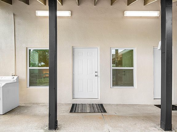 3rd image of 14539 Belmont Trce