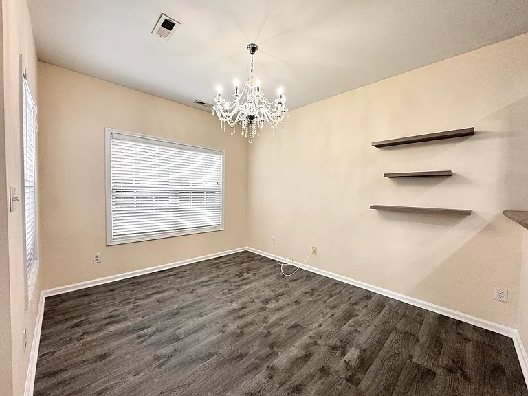 9708 Walkers Glen Dr — Photo 4