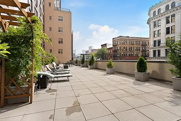 Rented by Sassoon Group | media 16