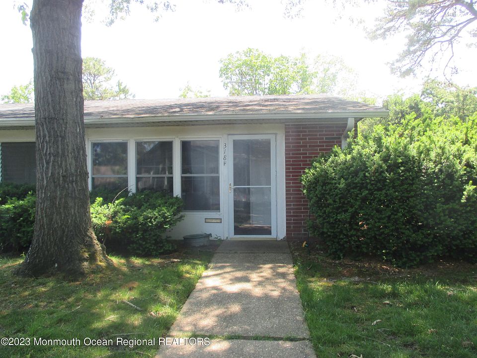 1st image of 318F Coventry Court