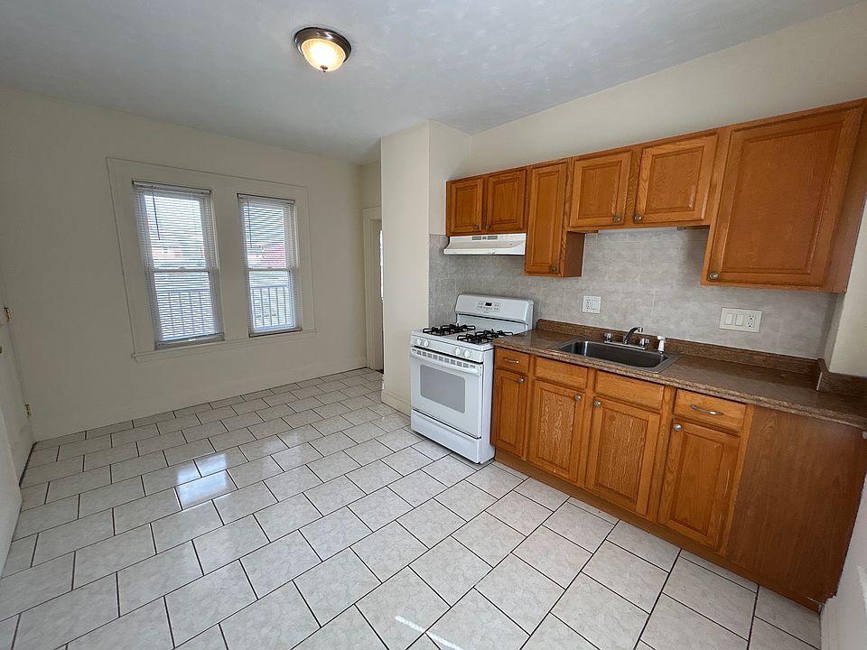 1st image of 45 Rice St APT 3