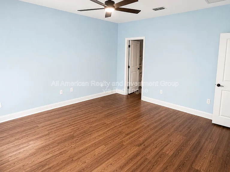 598 Emerald Ln — Photo 17